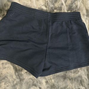 Tna
AIRY FLEECE PERFECT 2” SWEATSHORT